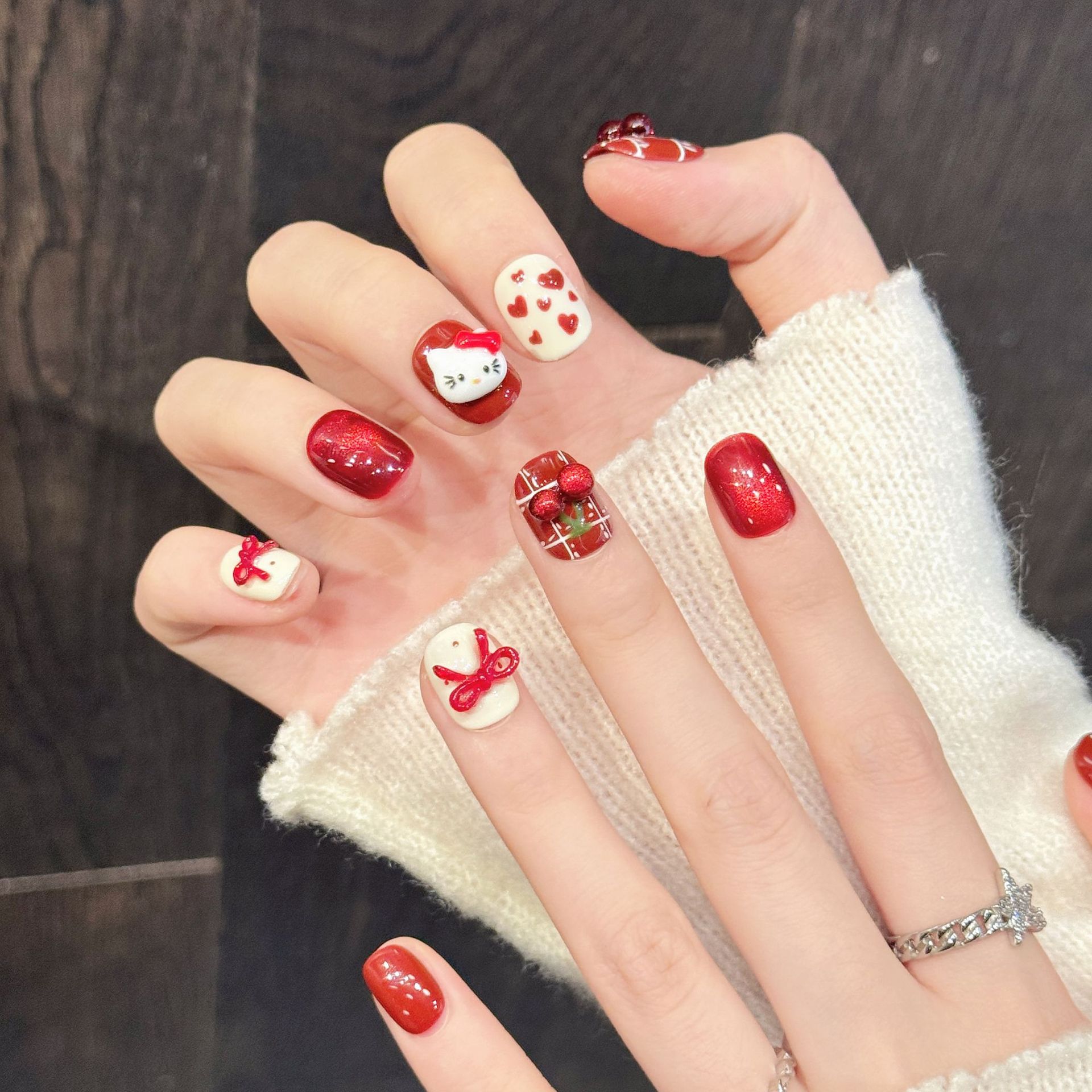Nail Art Red Cherry - 10 Adet El Yapımı Tırnak Süsü