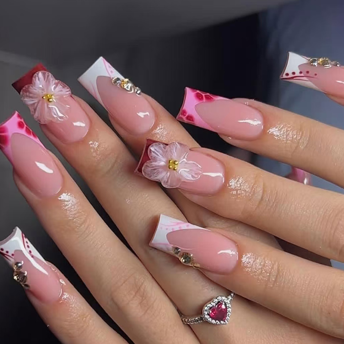 24 adet Giyilebilir Kare Çivi  - Nail Art Gliter incelemesi ve fiyatı