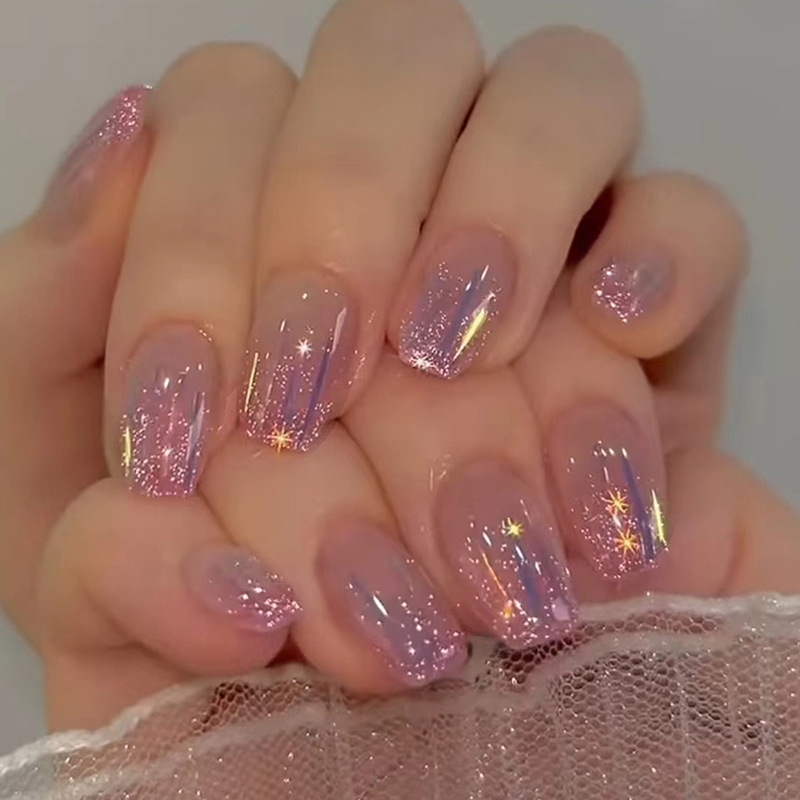 Kadınlar ve kızlar için kısa,  - Nail Art Gliter incelemesi ve fiyatı