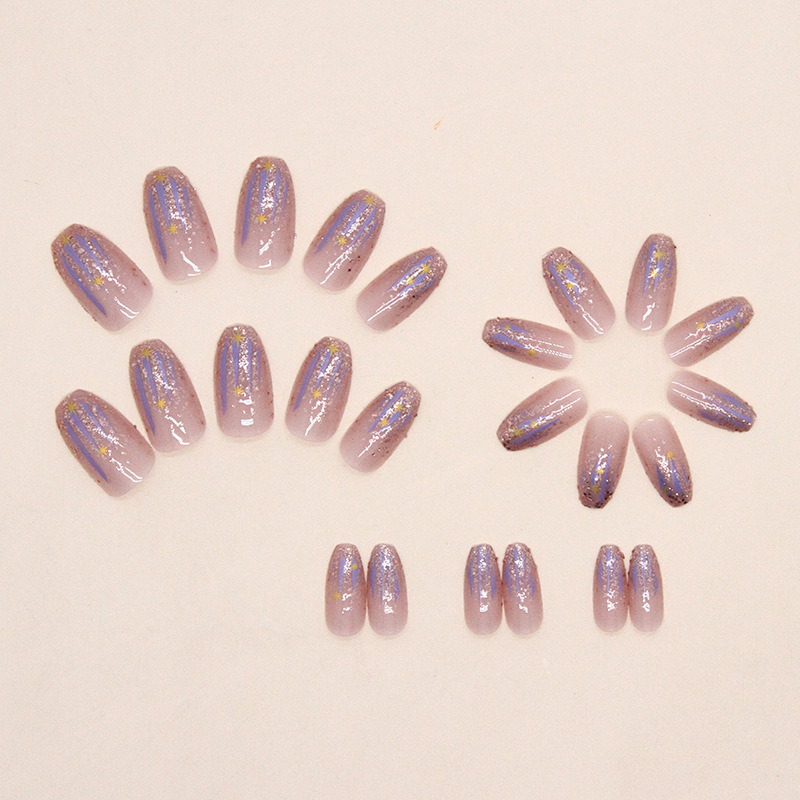 Kadınlar ve kızlar için kısa,  - Nail Art Gliter incelemesi ve fiyatı